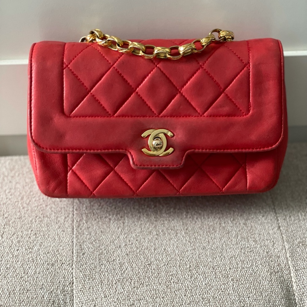 ❌SOLD❌Authentic Vintage CHANEL Diana Flap Bag RARE